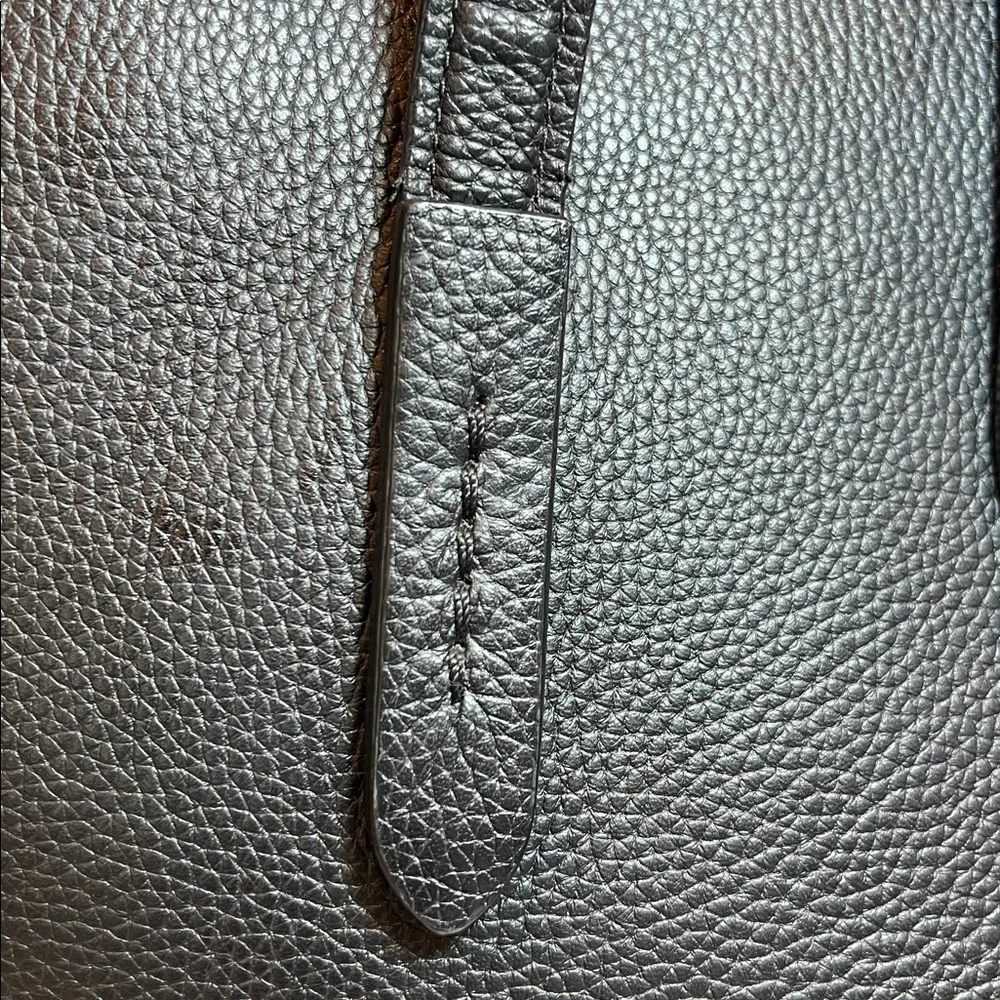 Coach Charlie turnlock tote bag in black pebble grain leather - Picture 5 of 17